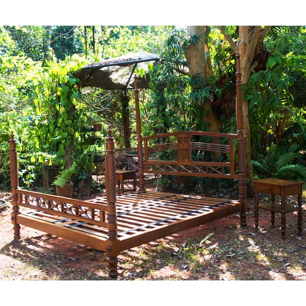 Barlet twist 4 poster bed,  King size