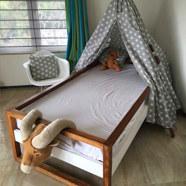 Acacia wood children bed