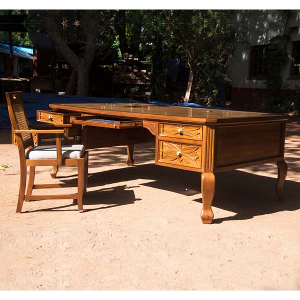 Queen Ann office desk